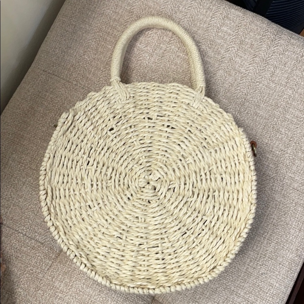 NWOT Woven Circle Purse